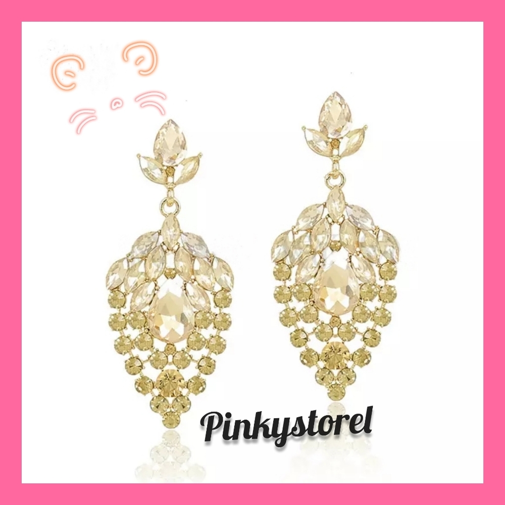 🌼Rhinestone Earrings 🌼 - Picture 2 of 6